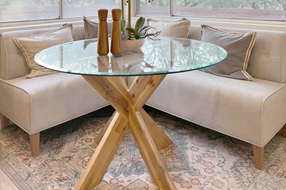breakfast nook 