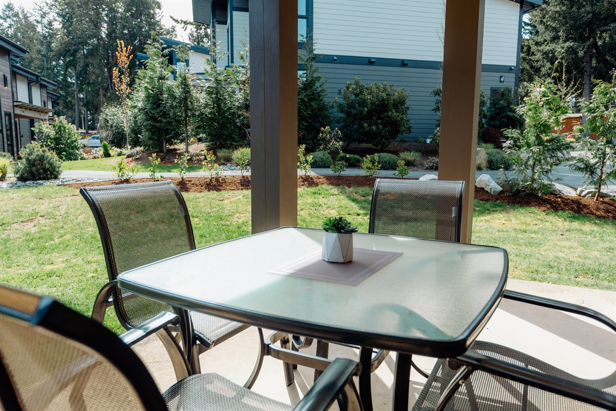 Unit A. Covered Patio. Natural Gas BBQ.