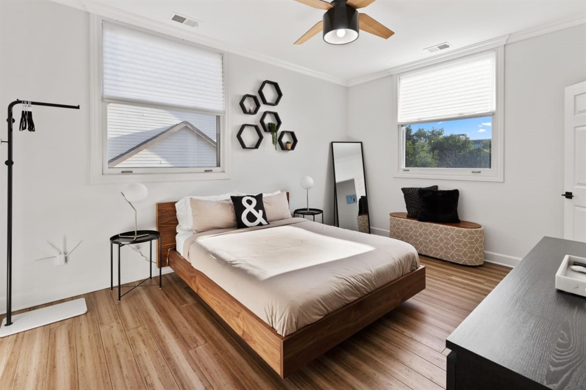 "This is a beautiful apartment, exactly as described and pictured, with lovely rooms, comfortable beds, and spotless linens." - Stephen, 5 Star Review