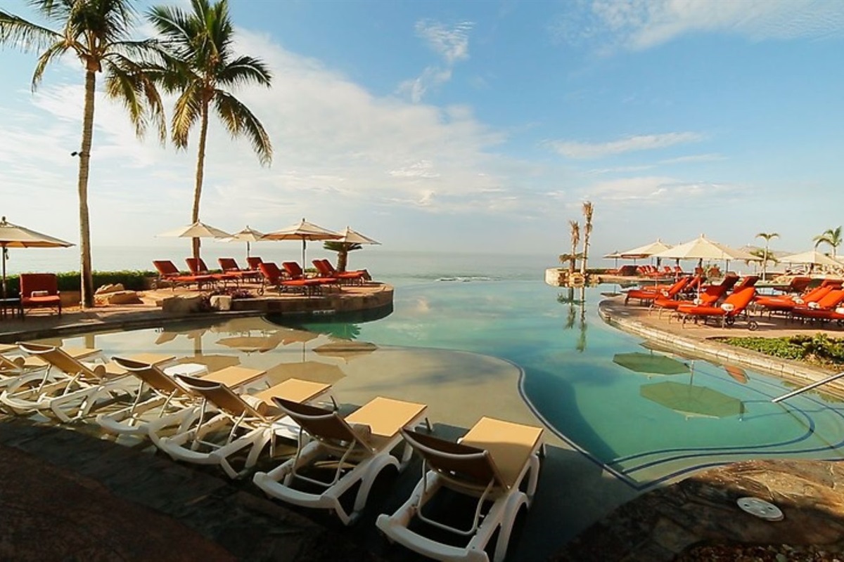 Pool and Beach at Hacienda Del Mar Cabo, Vacation Travel Exclusives