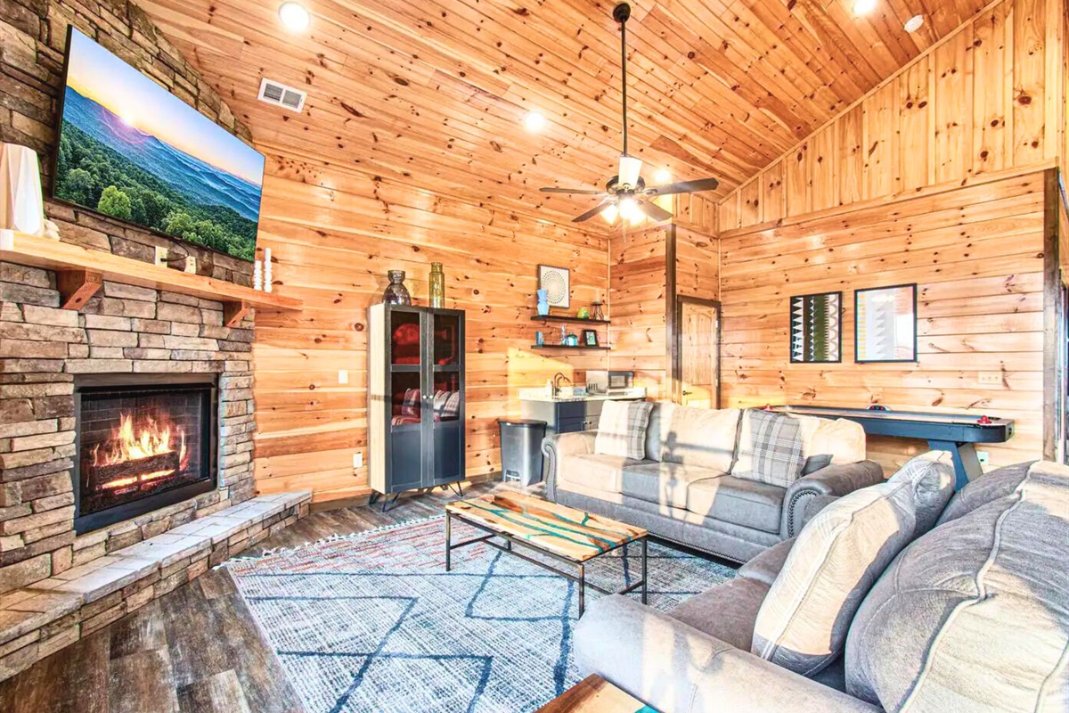 Tall Ceilings and a Rustic Vibe in the Upper Living Room, Lounge Area