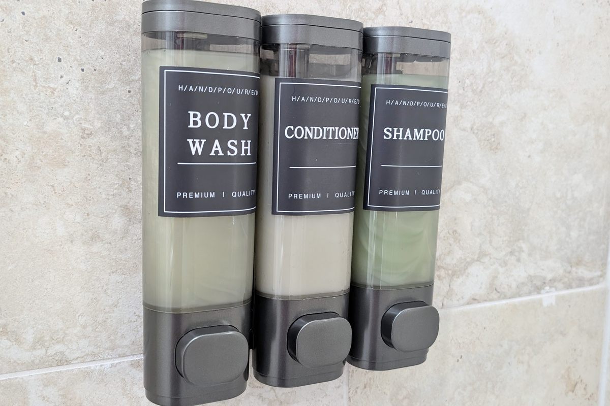 Showers feature complimentary shampoo, conditioner, and body wash.