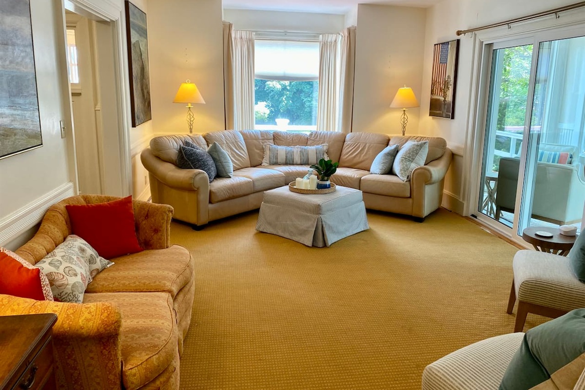 Sitting area with sunroom access