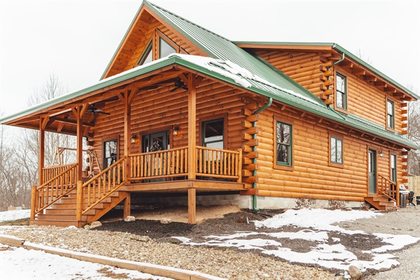 Only 20 Minutes from Old Man's Cave and Ash Cave