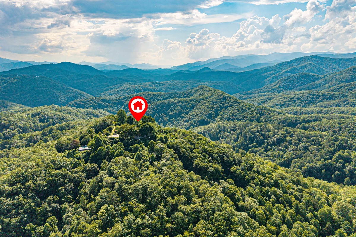Breathtaking Views: Enjoy sprawling mountain vistas from your private hilltop haven!