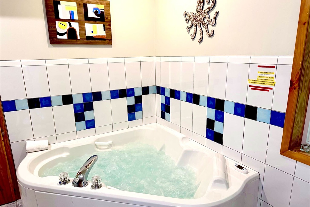 Spacious jetted tub—perfect for a relaxing soak after a day of exploring.