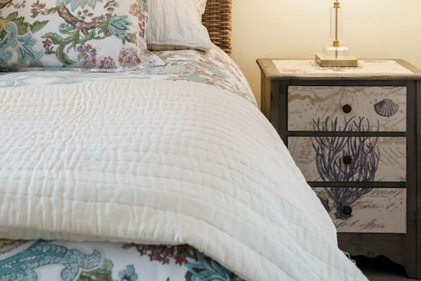 The mattress is Sealy's Black Label collection and provides unparalleled support of the back and spine with a series of pocketed coils.