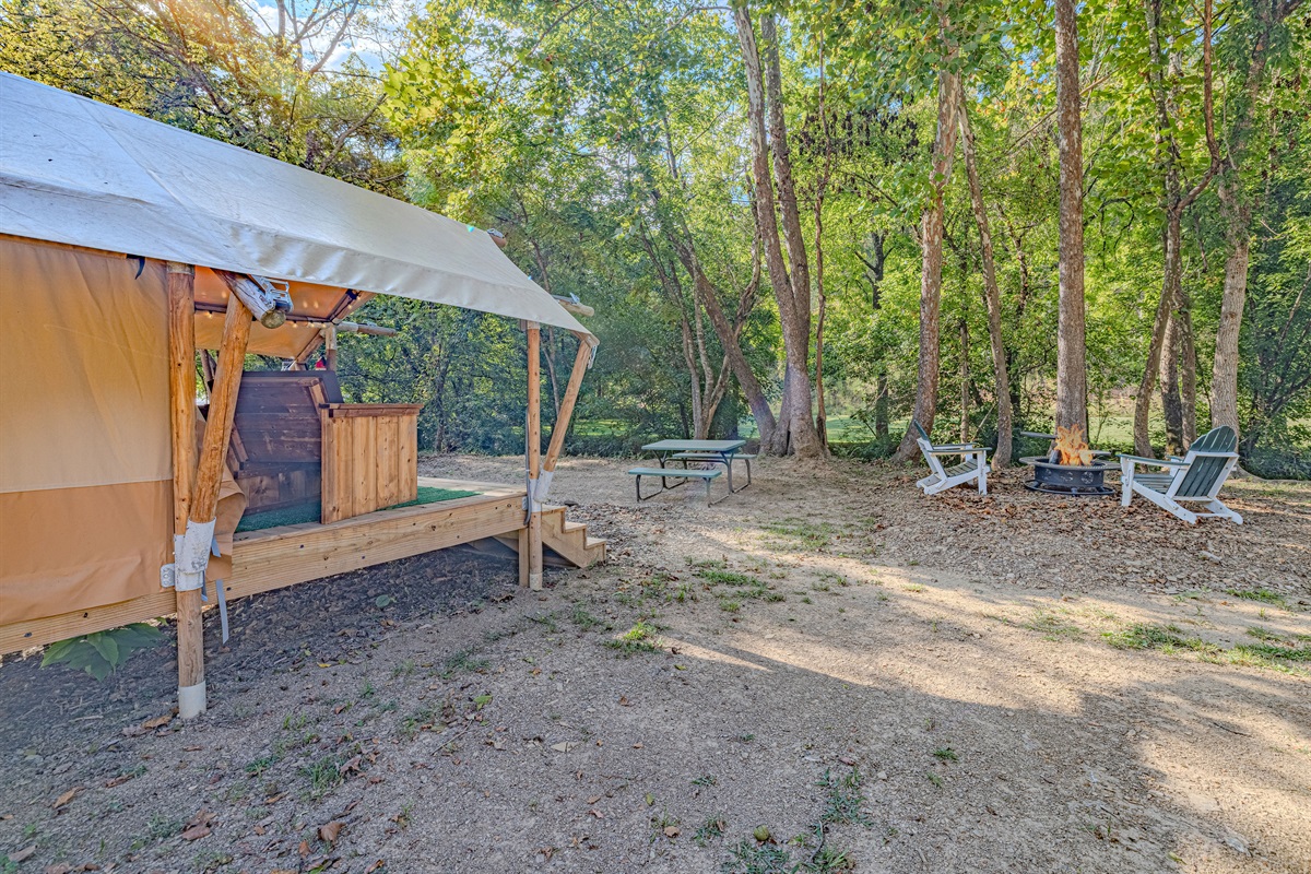 Grilling, dining, and relaxing. Your glamping experience extends far beyond the tent with this beautiful, private area for all your outdoor activities.