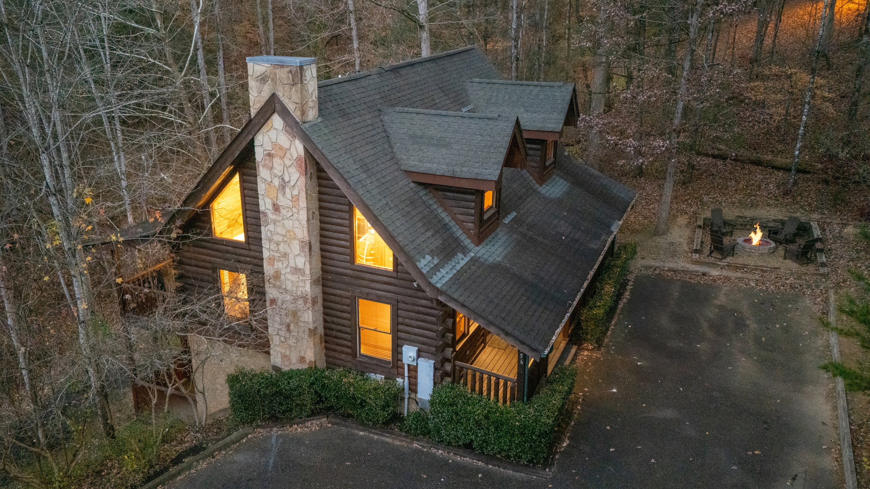 Welcome home to spacious and cozy Mighty Oaks Mountain Retreat.