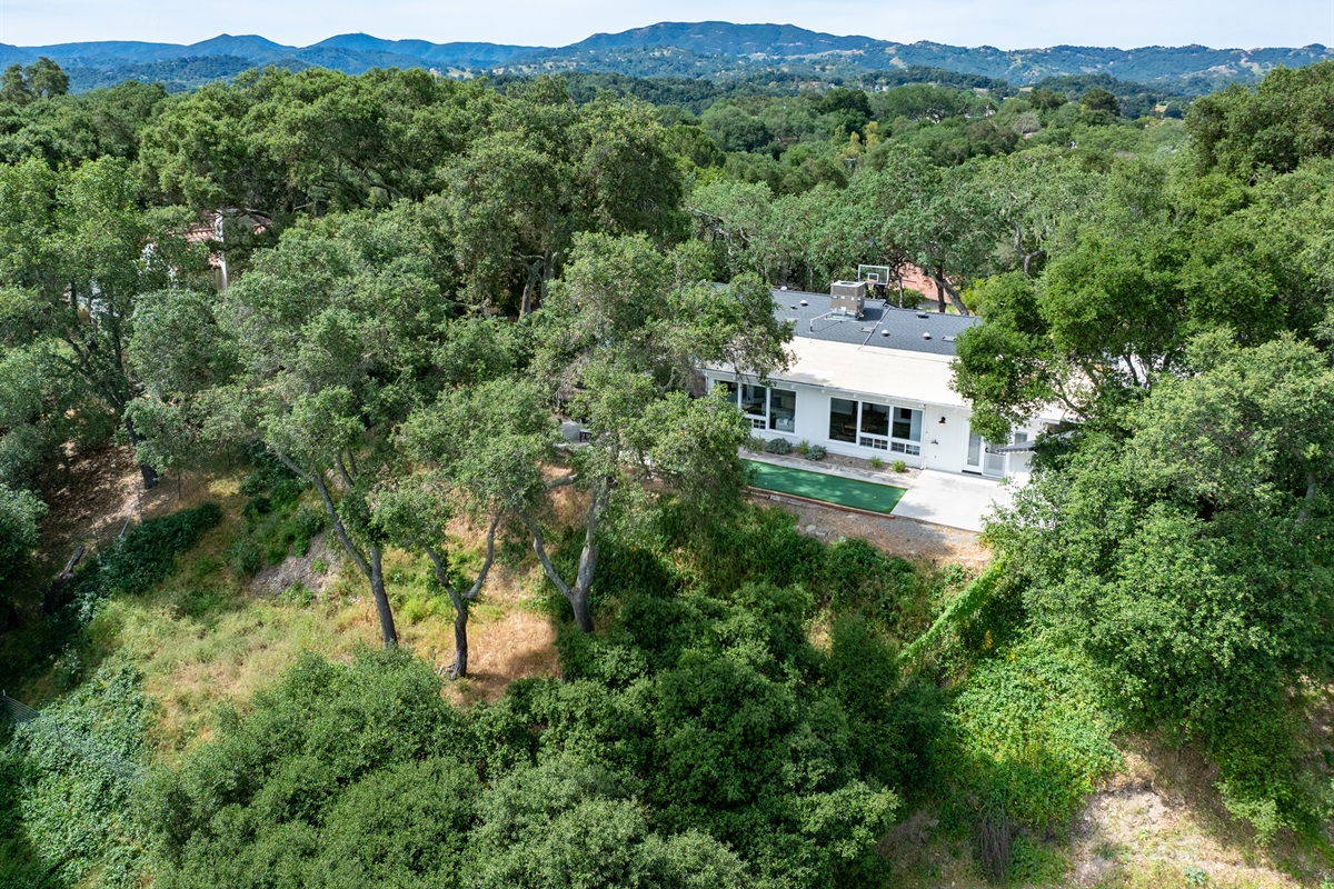 Your own secluded corner of wine country, peaceful, private, and made for unwinding.