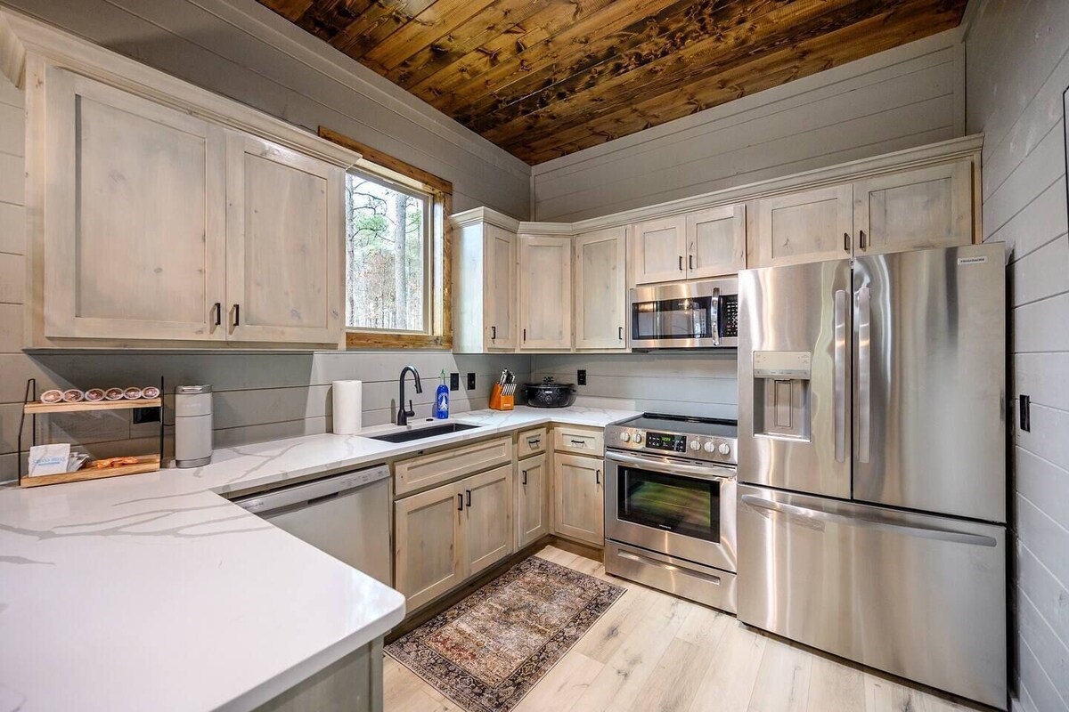 Fully stocked kitchen to prepare any meal