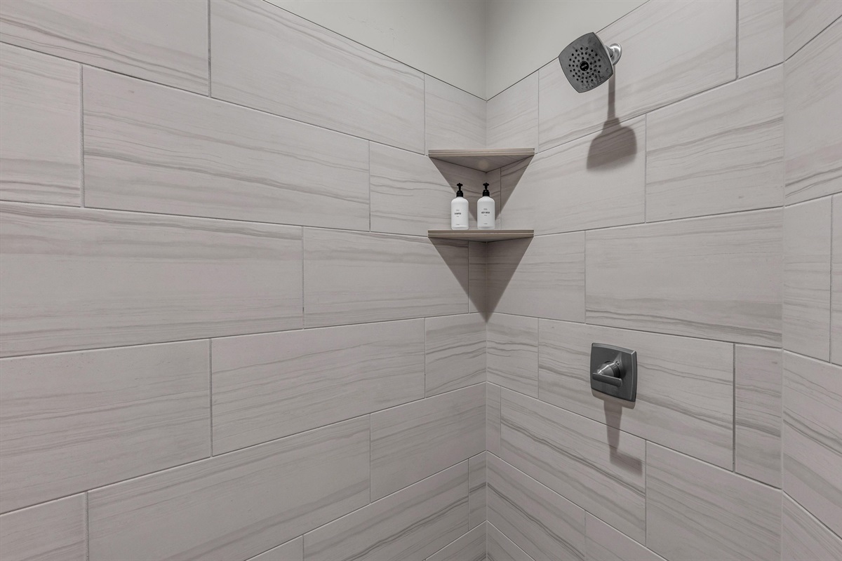 Guest Bath: Walk-In Tiled Shower