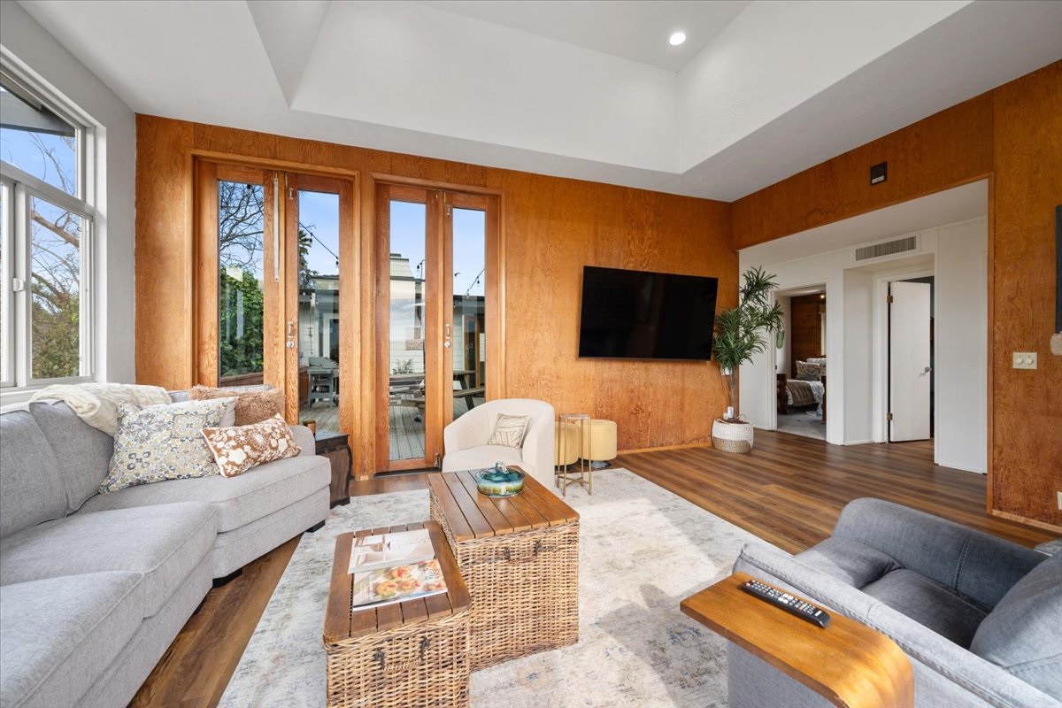 Smart TV and comfortable seating