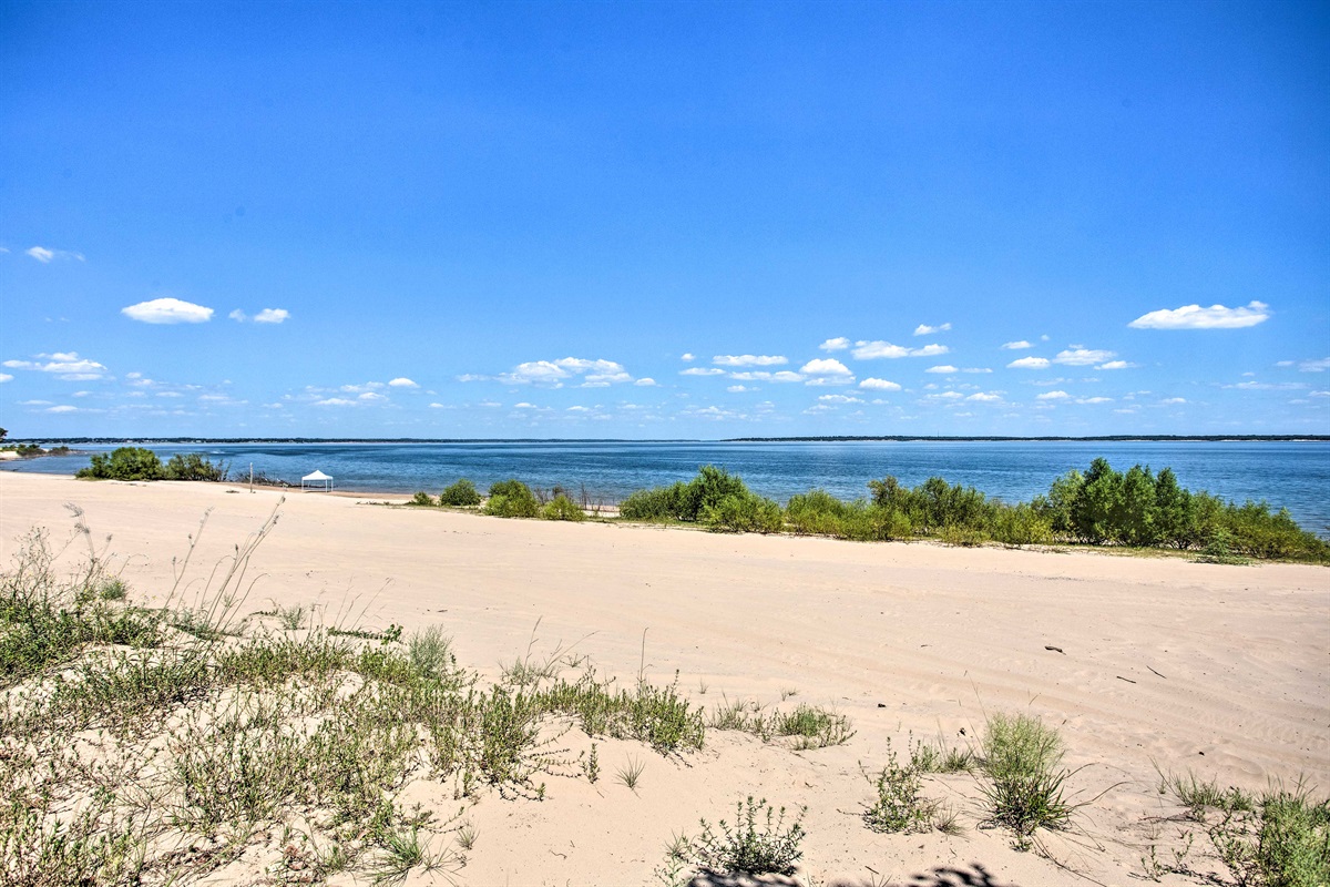 Short walk to the beach (Corps land)