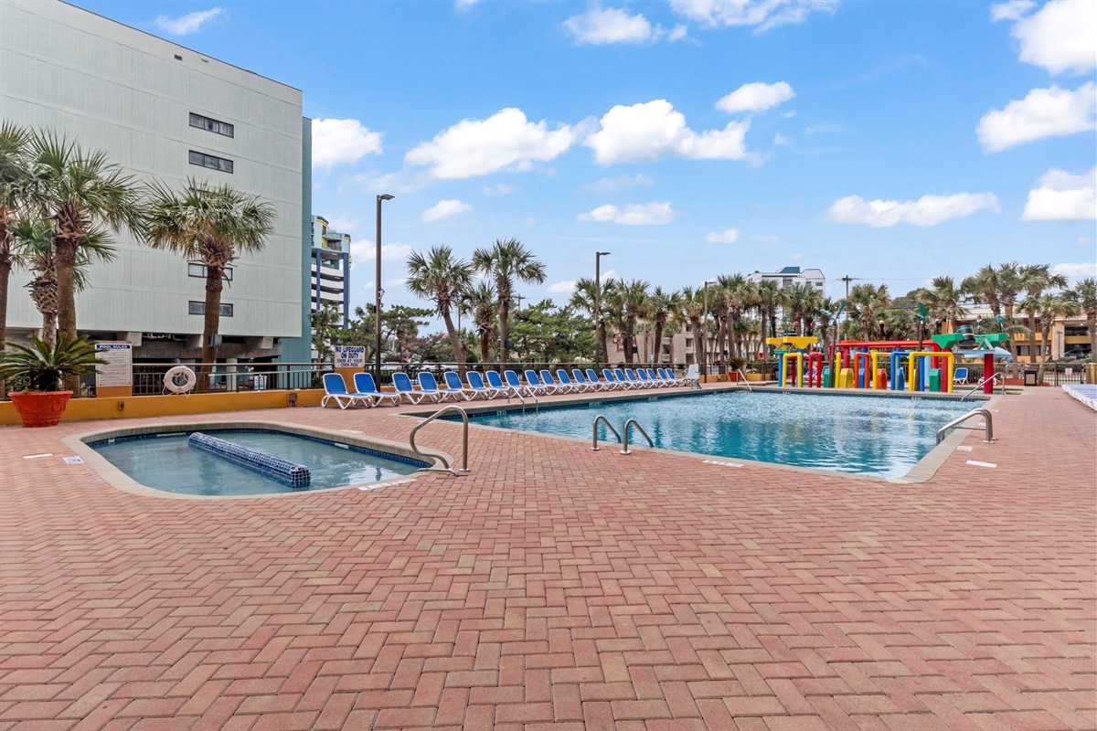 Oceanfront Pool, hot tub and kids waterpark