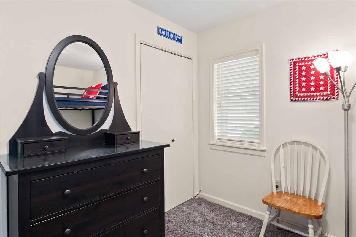 Bunk Room dresser & closet