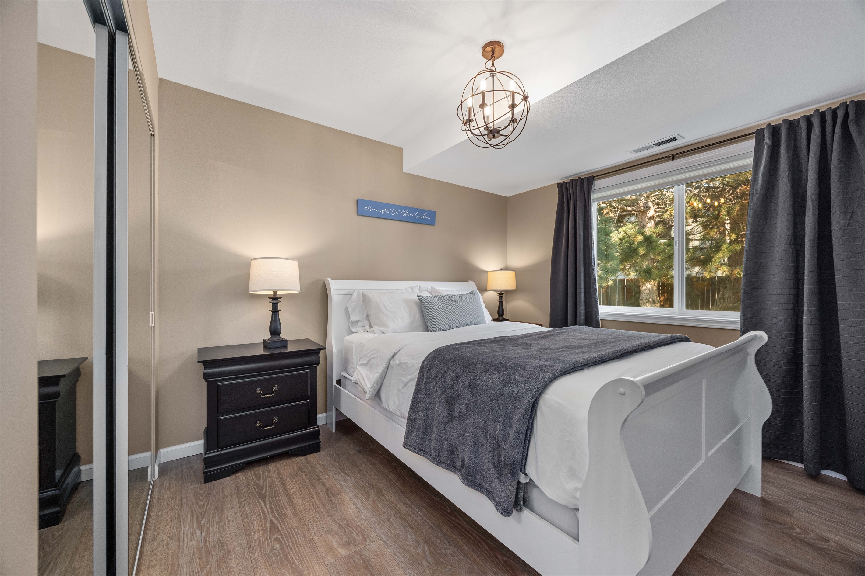 Downstairs Queen Bed