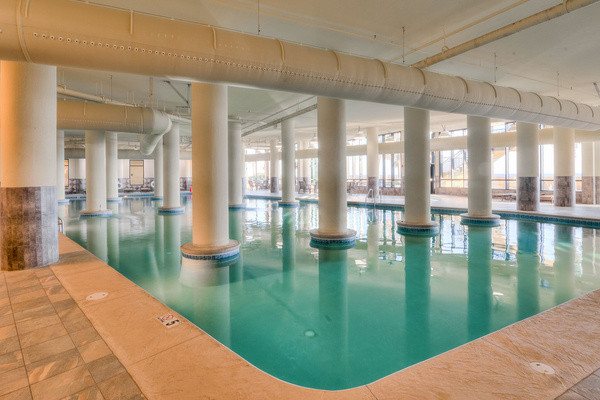 Large, Indoor Pool with 4 Hot Tubs
