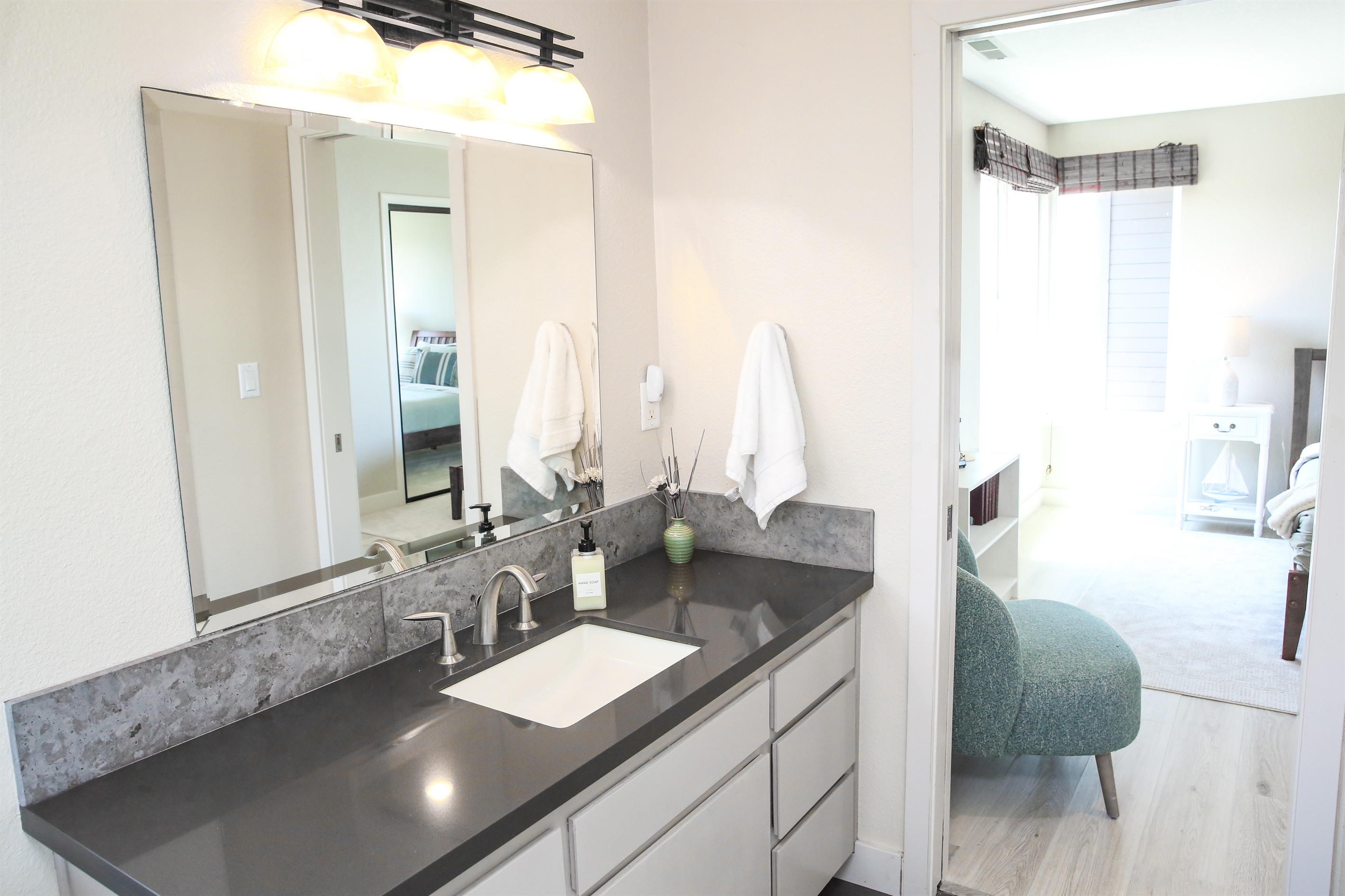 Green sea ensuite bathroom