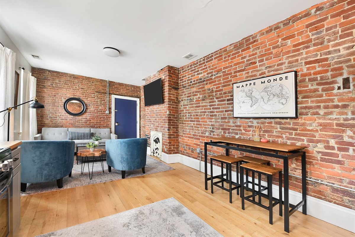 2-Seater Dining Area.