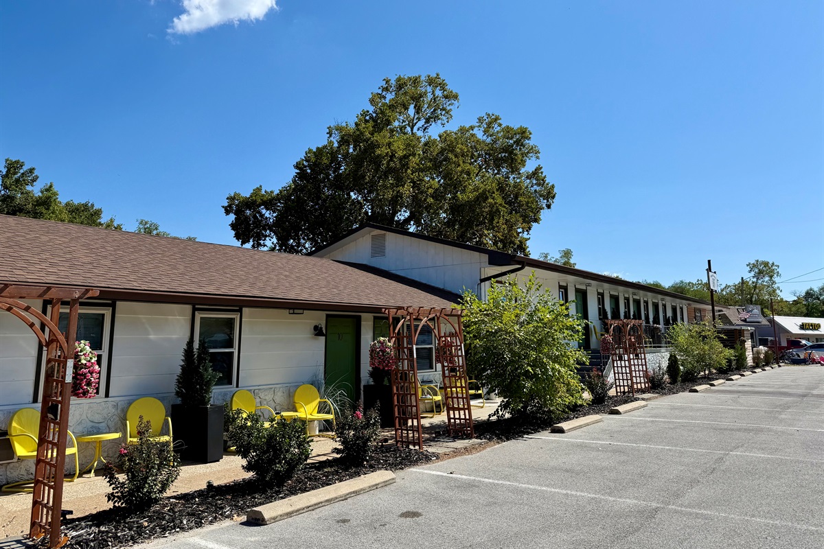 Front of the motel. 