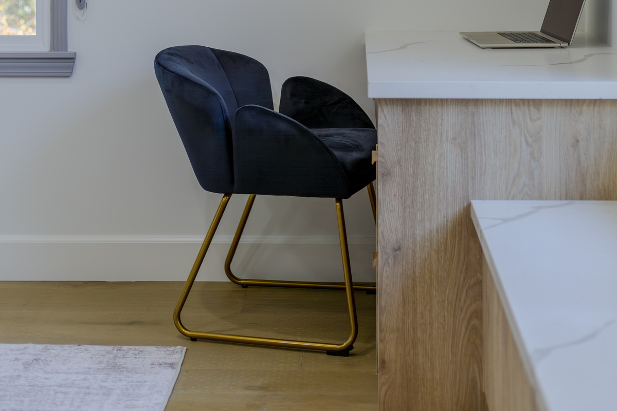 A stylish space designed for both work and relaxation.