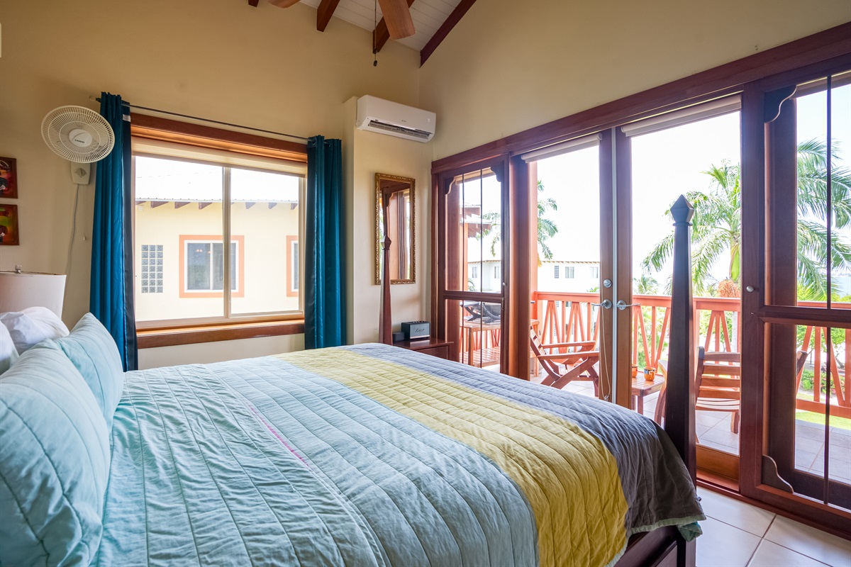 Bedroom 1 : King Bed with Patio