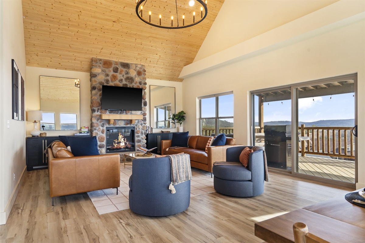 Beautiful furnishings throughout
