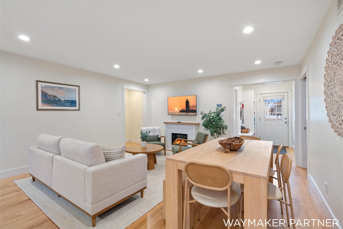 Gorgeous shared space on the 1st floor