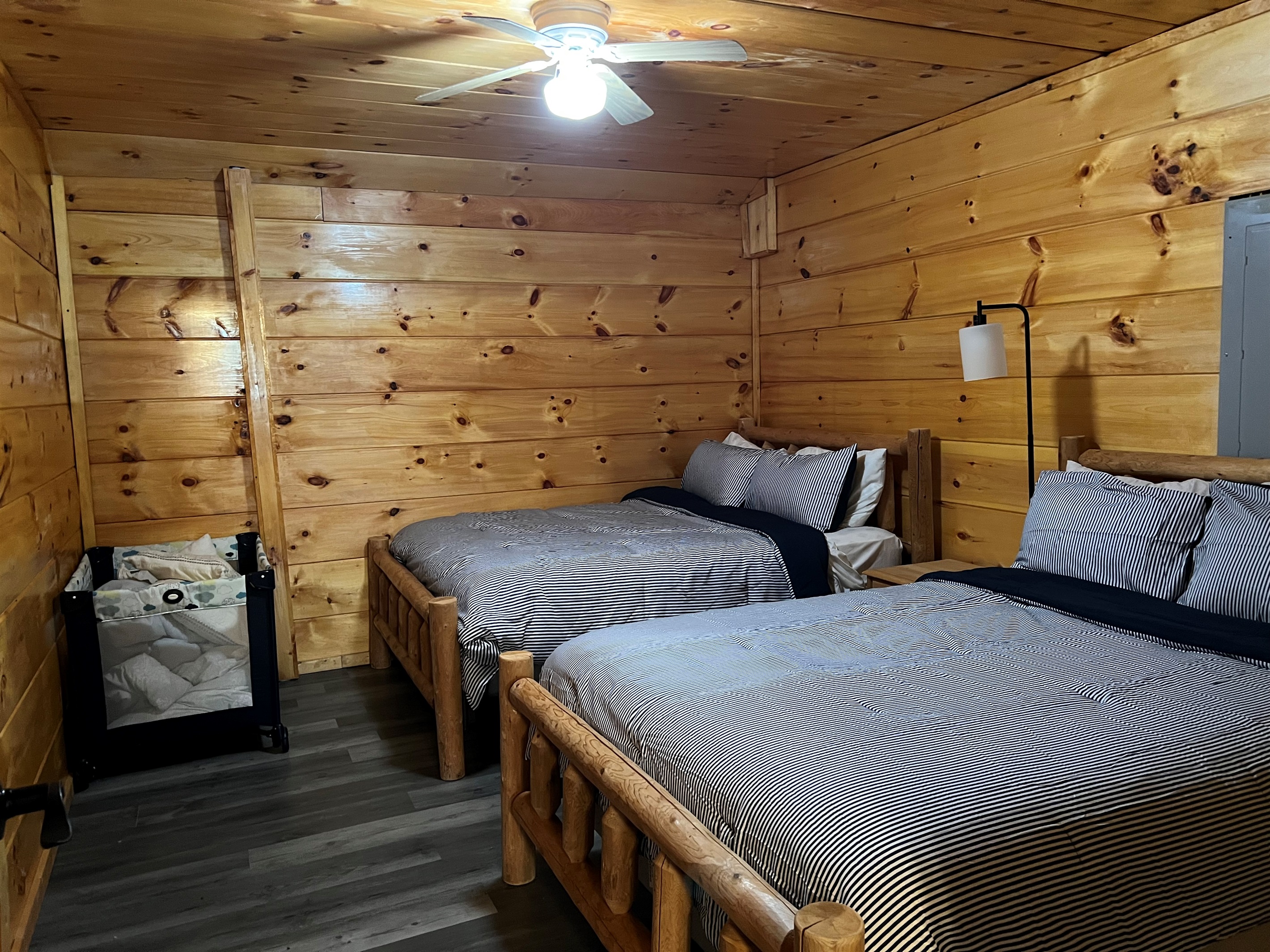 Full and queen bed room