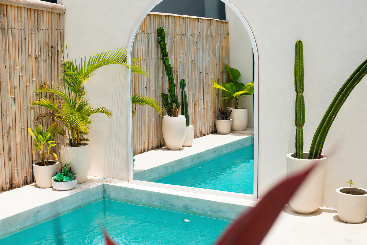 Pool area