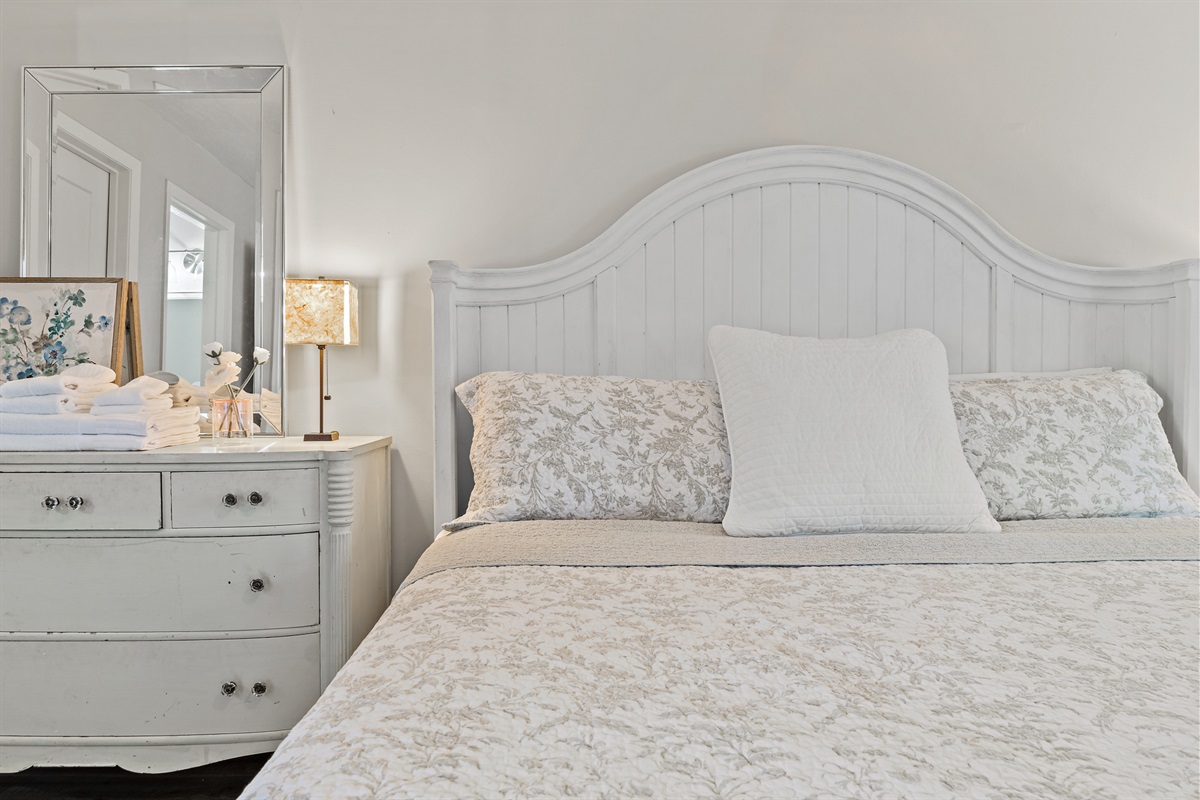 Clean & Crisp Linens