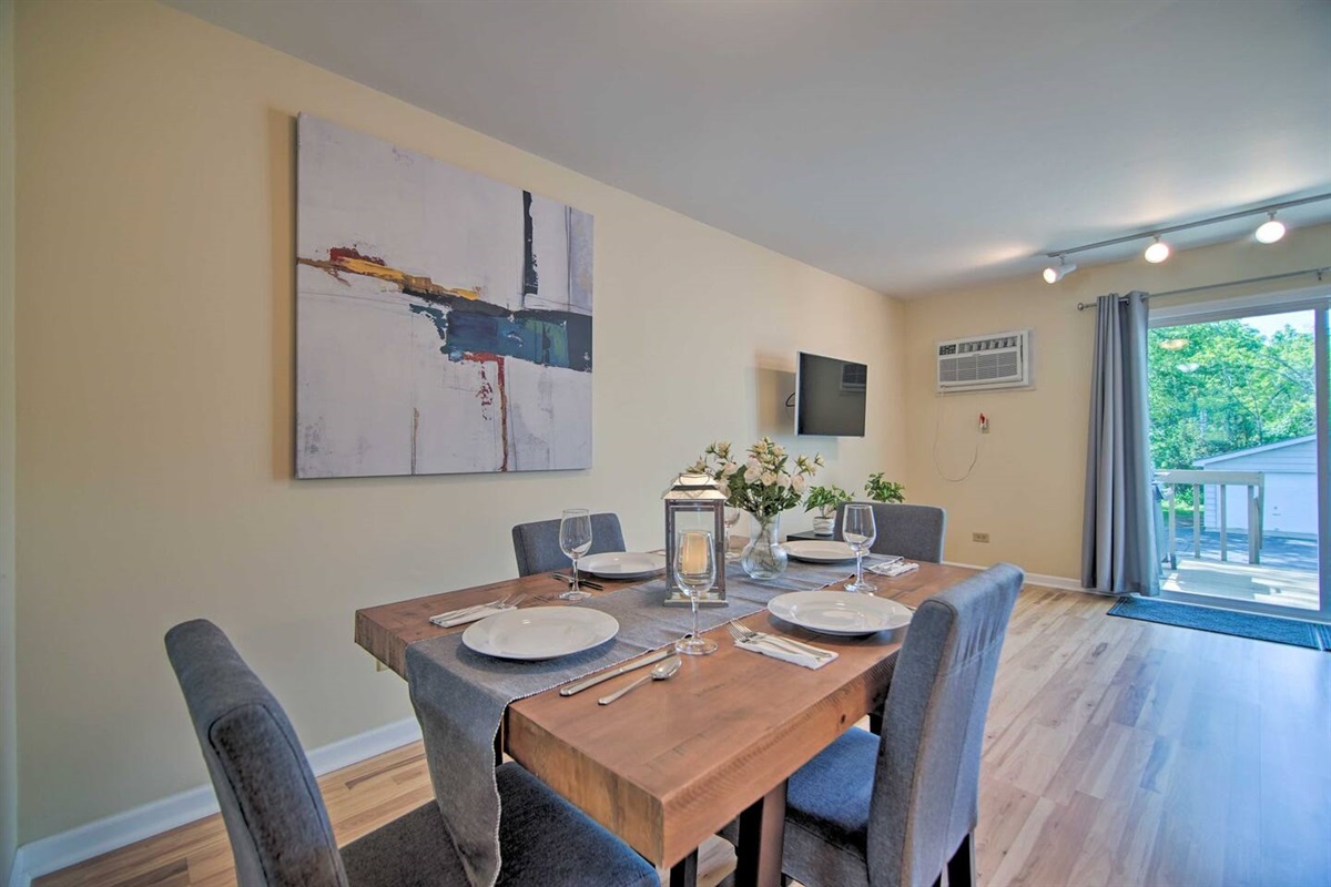2Bd Unit:  Enjoy a lovely homemade meal with your family and friends, or call for takeout from one of the local restaurants and relax instead.