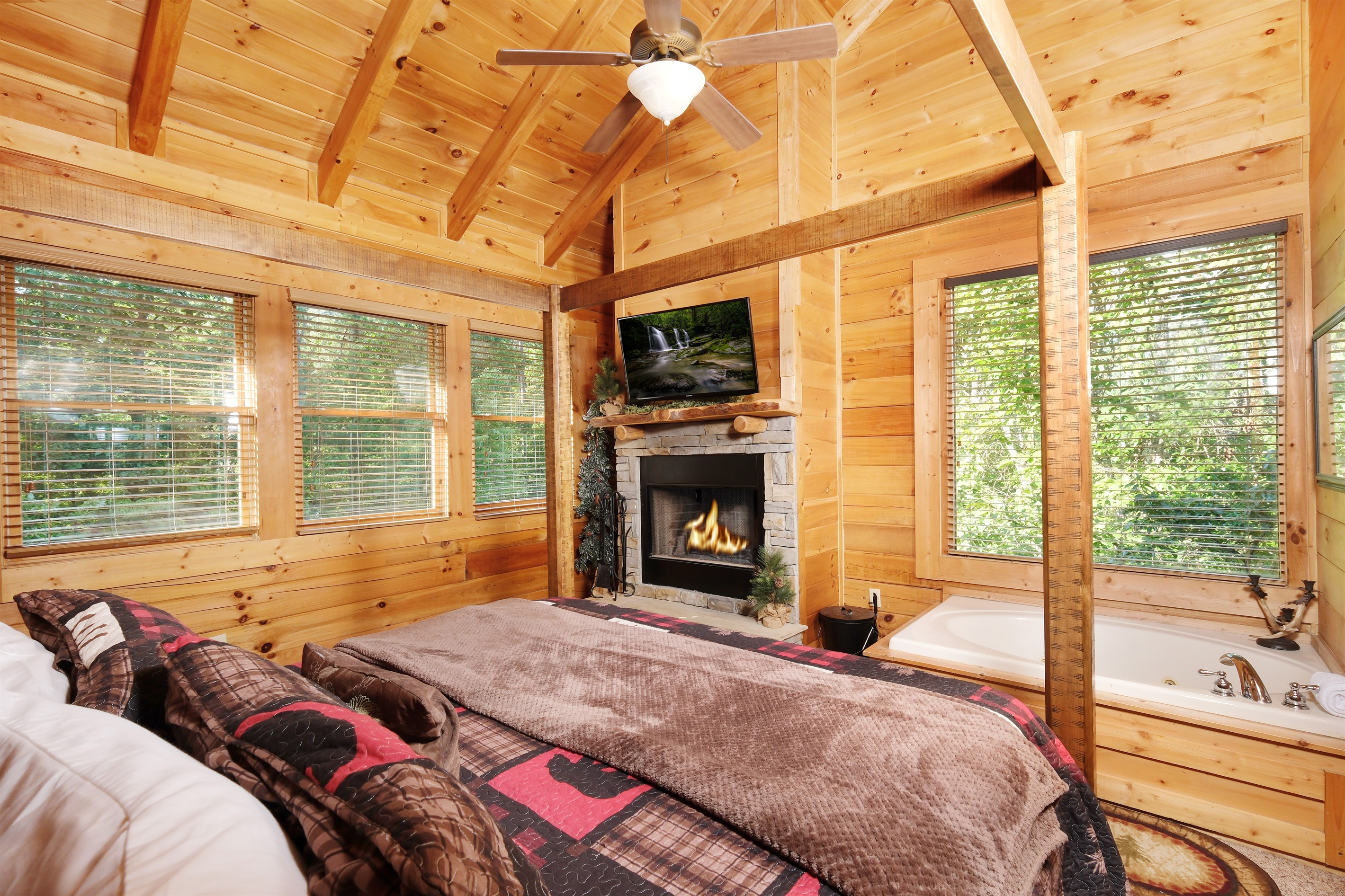 DEER ROOM KING UPPER