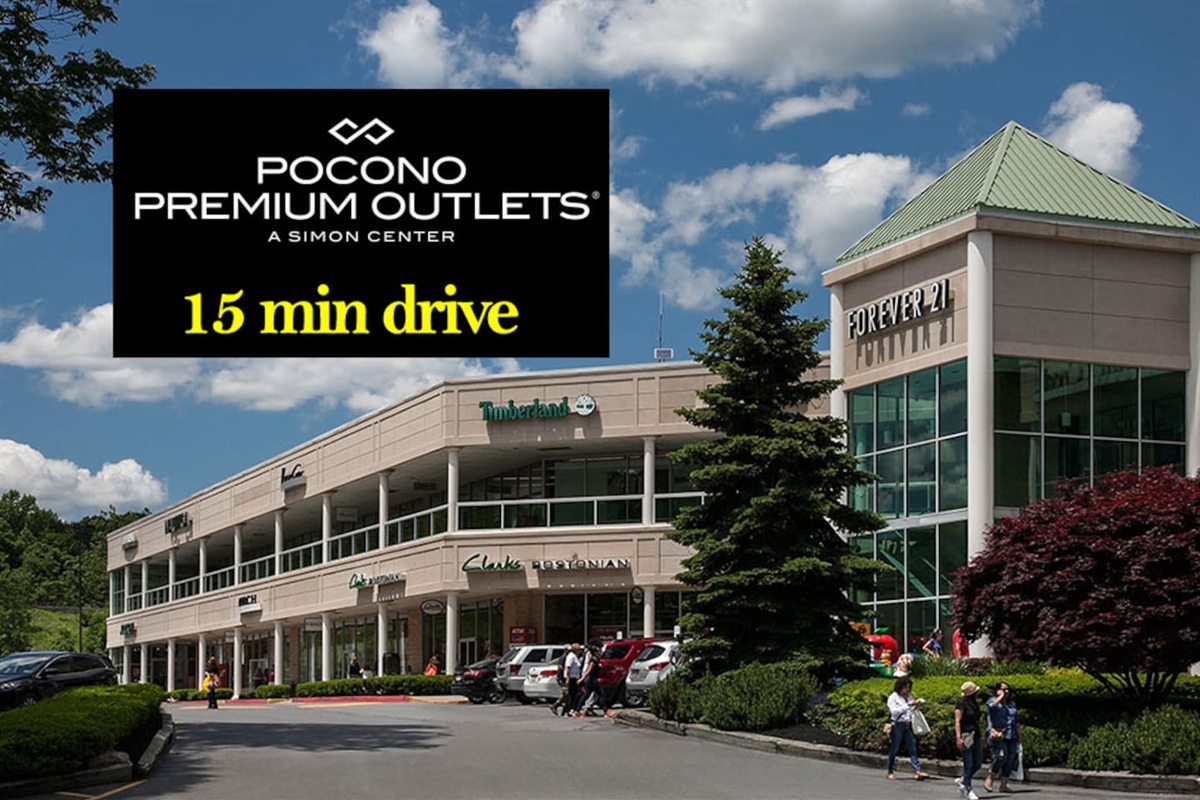 100 brand-name and designer outdoor outlet stores.