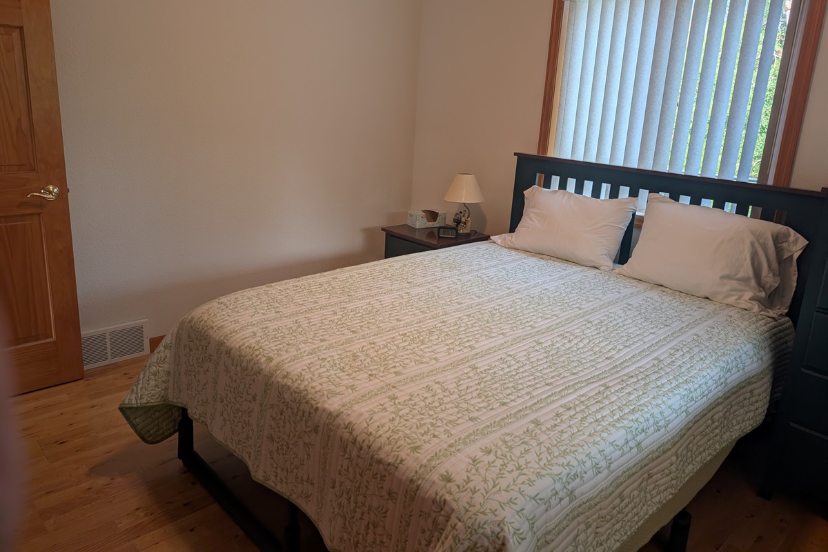 Main Floor Queen Bedroom