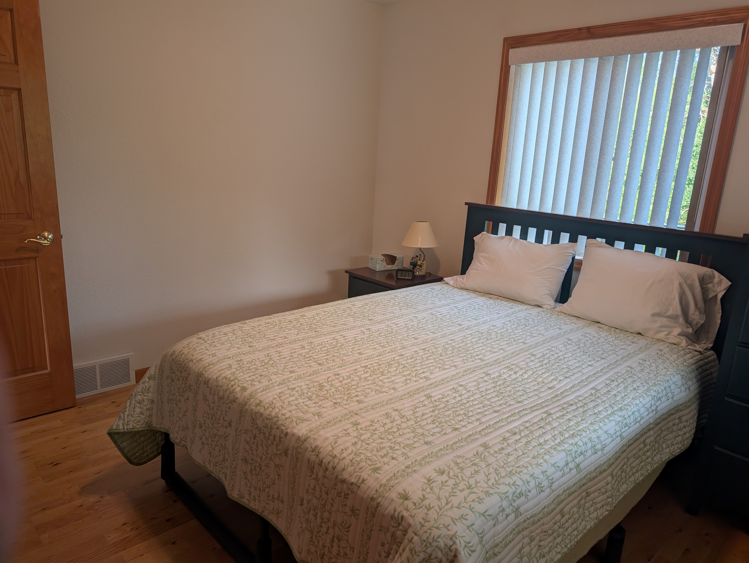 Main Floor Queen Bedroom