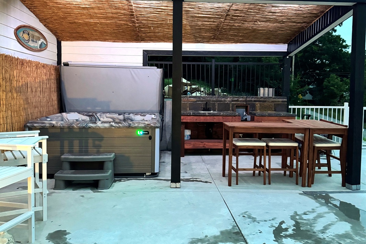 Therapeutic Saltwater Hot Tub