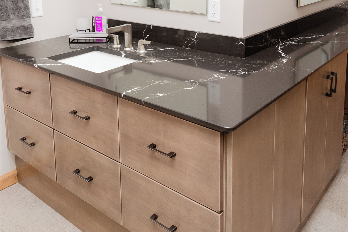 Bathroom 1, ensuite to Bedroom 1