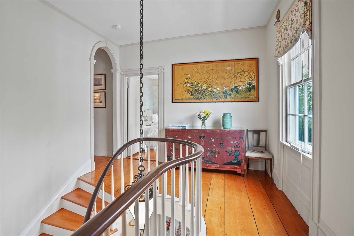 2nd Floor Landing