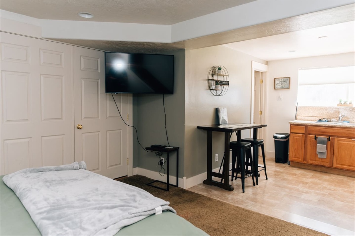 Smart TV, spacious studio apartment