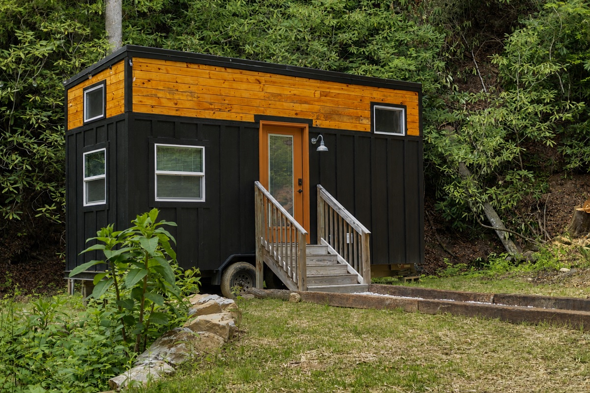 Welcome to Bigfoot Bungalow - a cozy tiny home tucked into the peaceful mountains of Robbinsville.