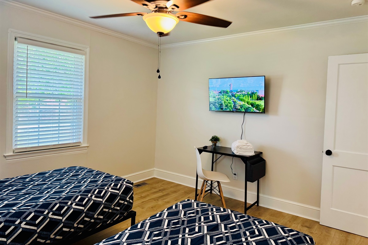 2 TWIN XL Bedroom with Smart TV, Nectar Mattress and desk area