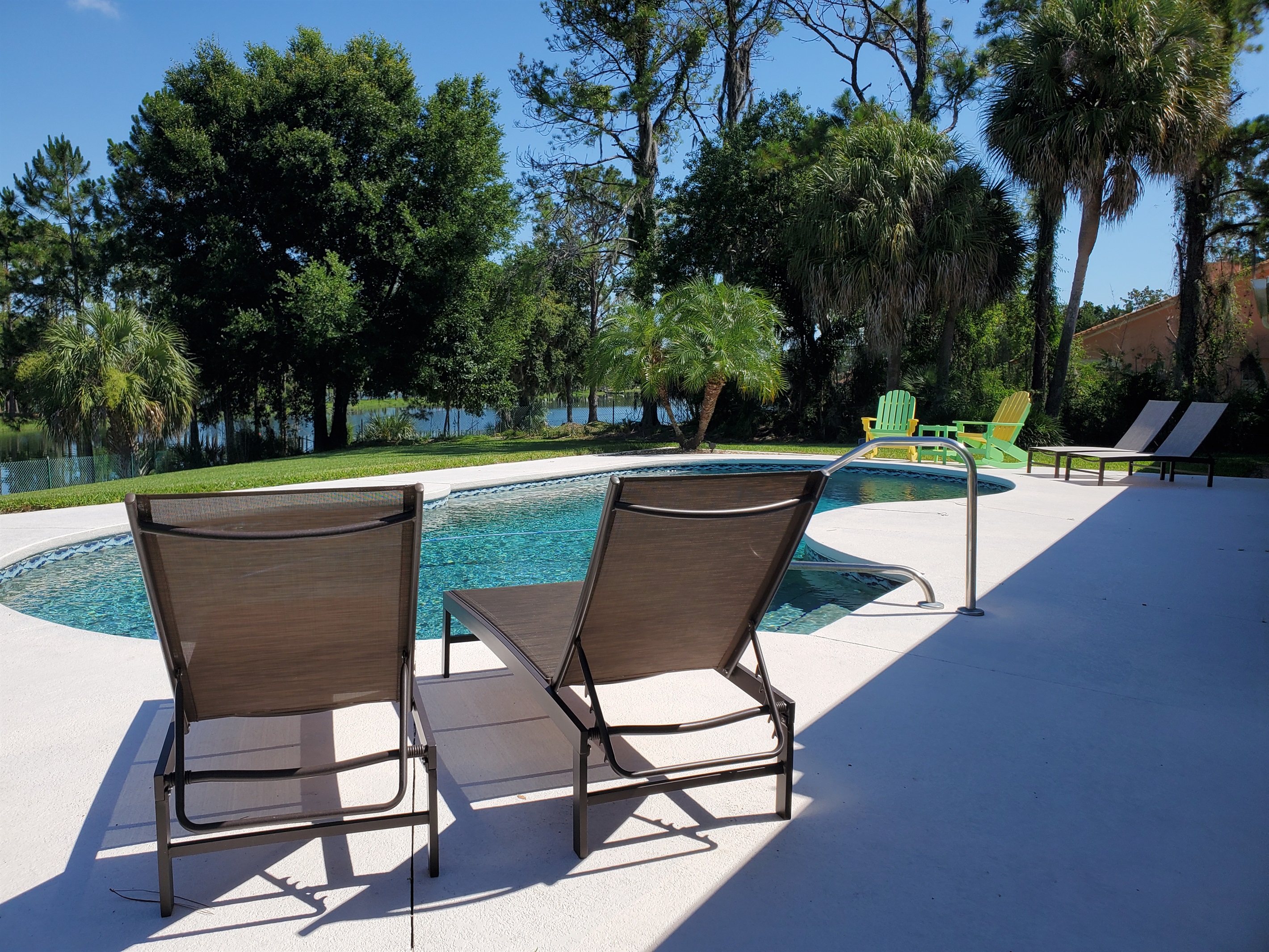 Sun loungers and extra outdoor seating