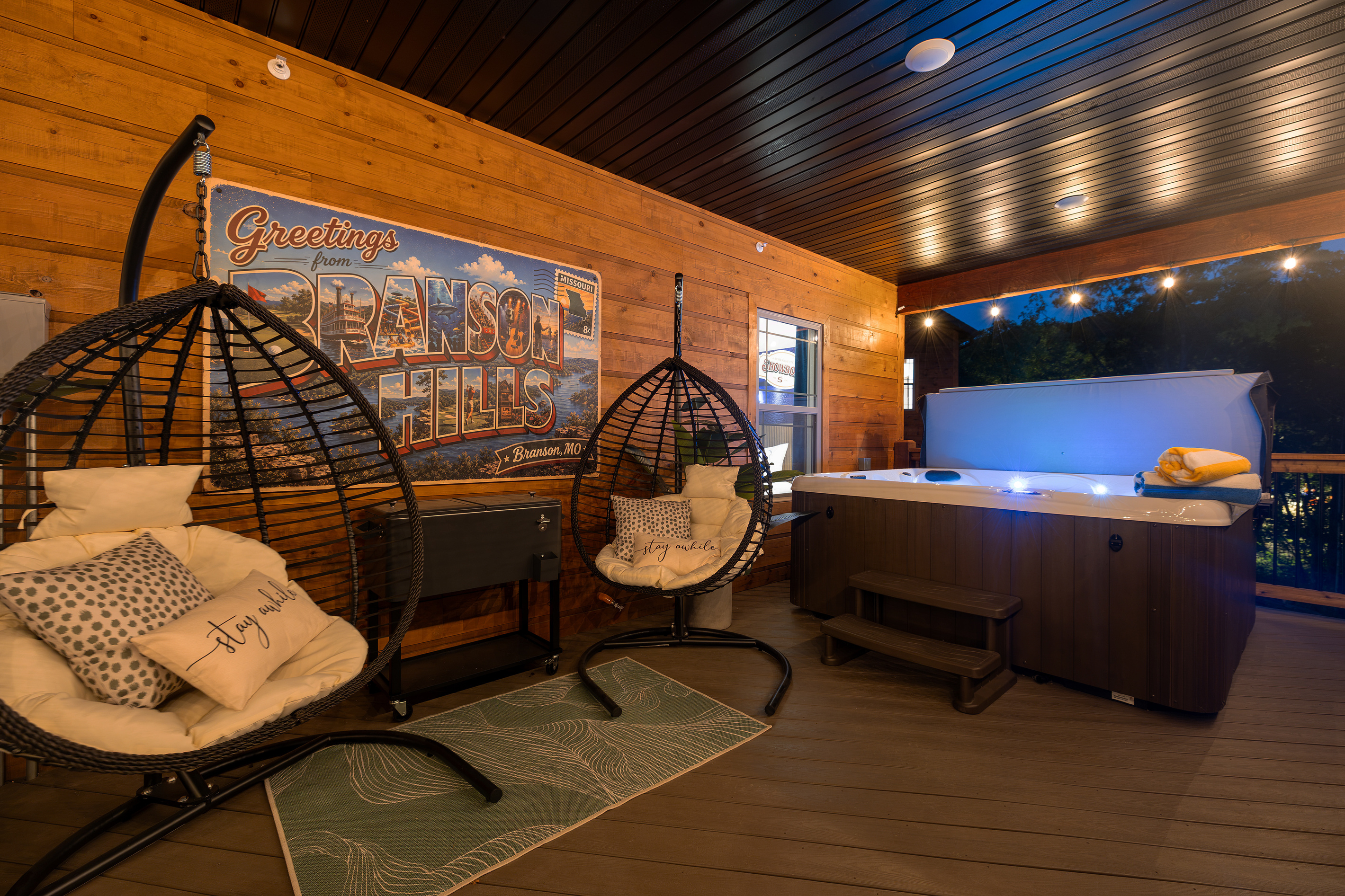 Soak and stream - hot tub and outdoor TV under the string lights.