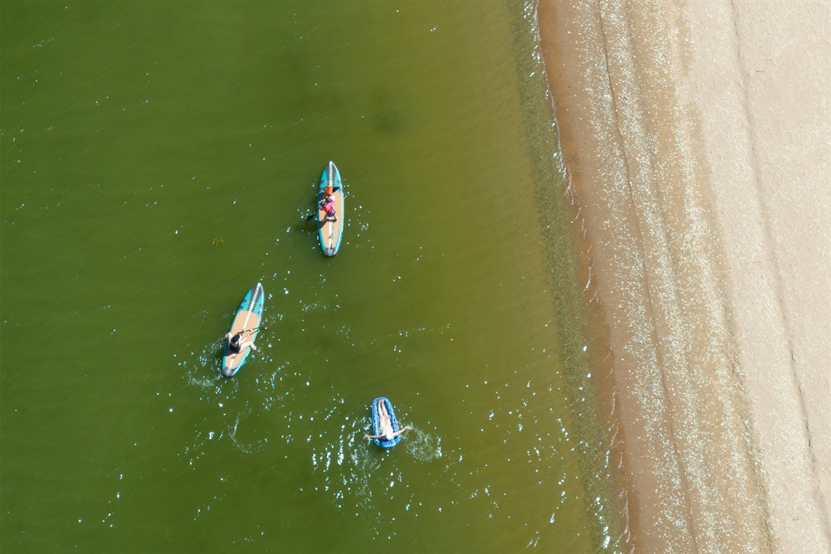 Pineview Reservoir—perfect for boating and paddleboarding.