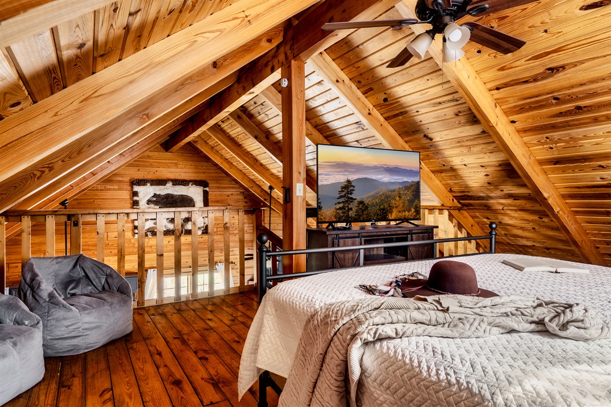 A stunning cabin in Sevierville creates an appealing environment for relaxing. Comfortable interior with modern facilities.