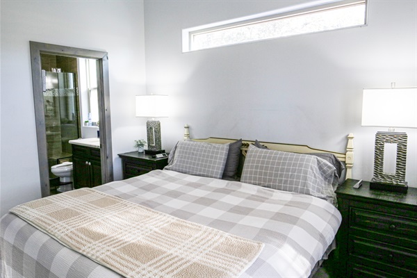 second master with ensuite bathroom