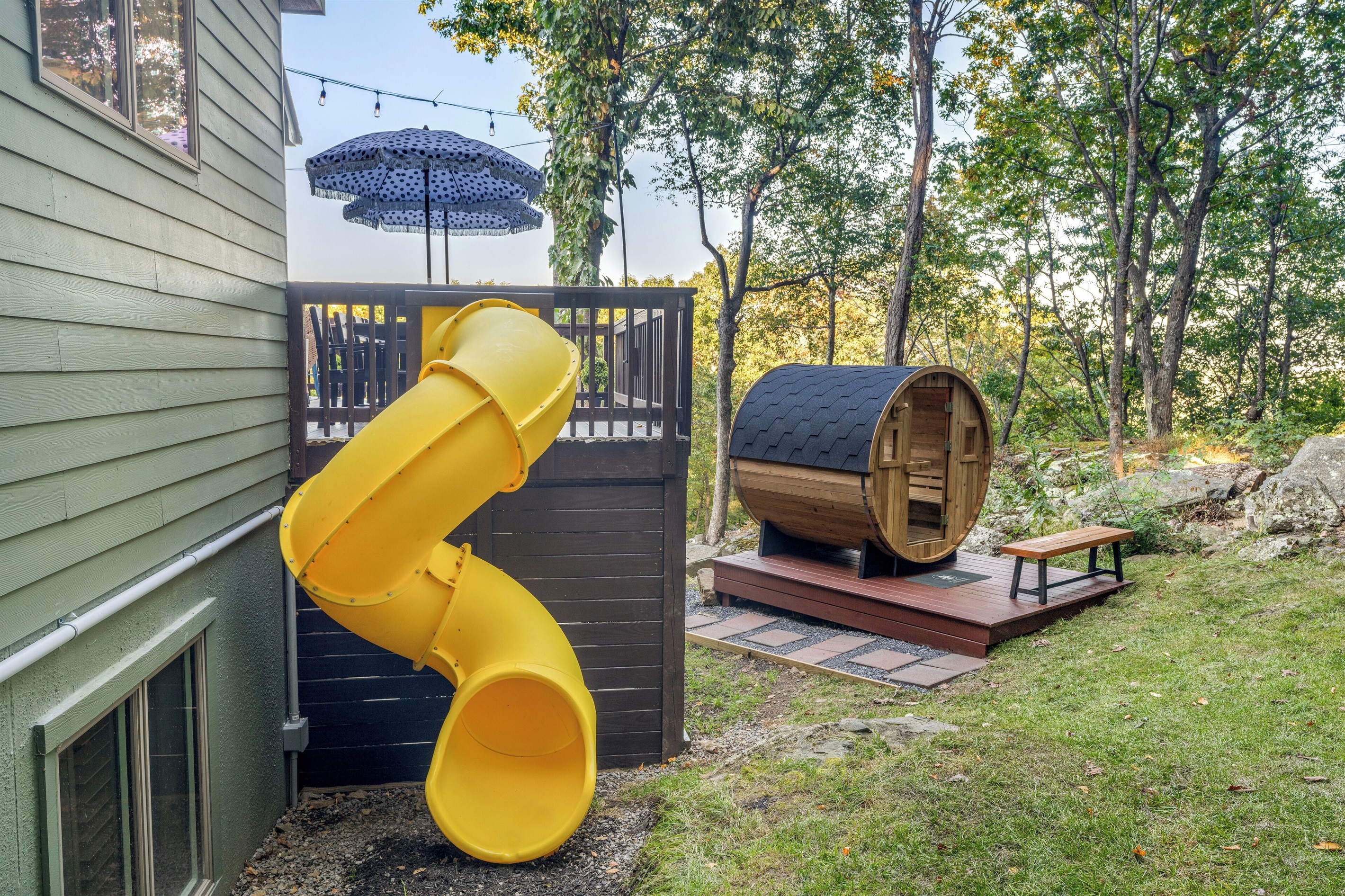 Spiral slide off the upper deck!