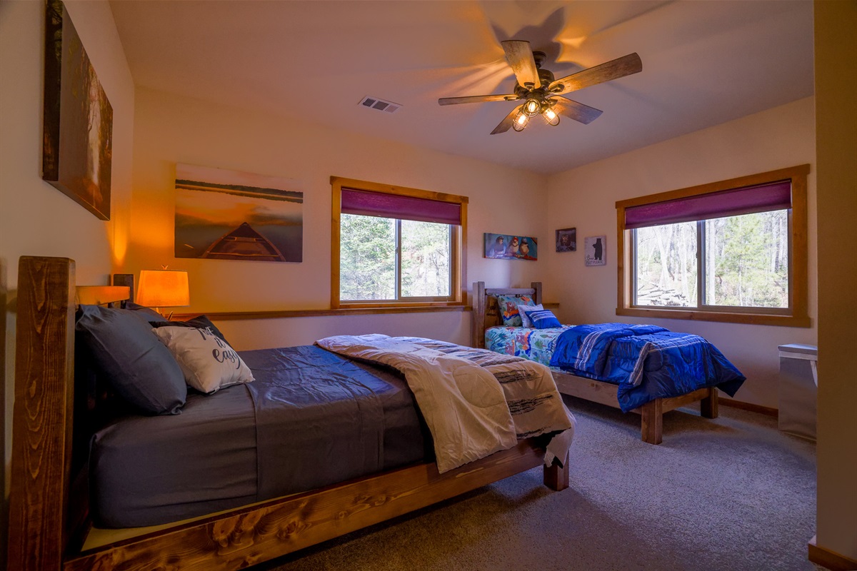 Bedroom 5 - Lower Level, Queen and Twin Beds